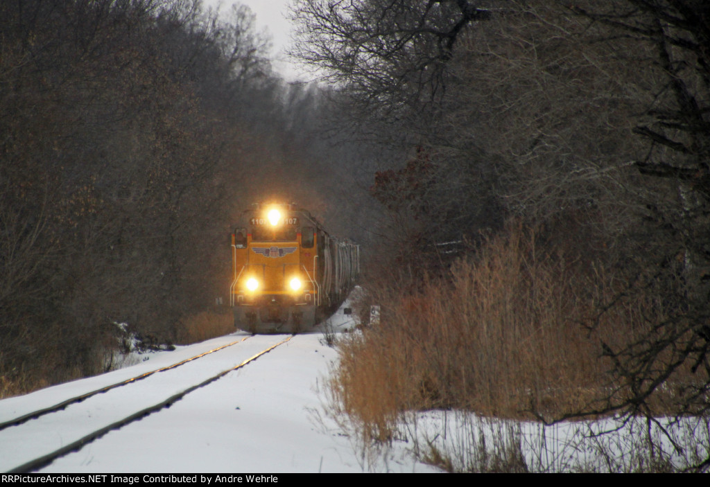 UP local trundles along the tree-lined ex-R&SW